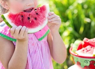 How to Get Your Kids to Eat the Right Foods