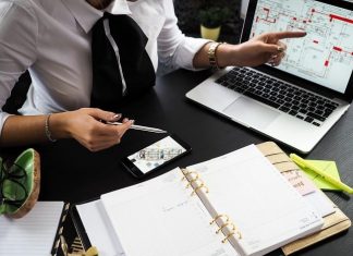 What Services Do Architects Provide? Architects describing designs and explaining how it can be applied to construction