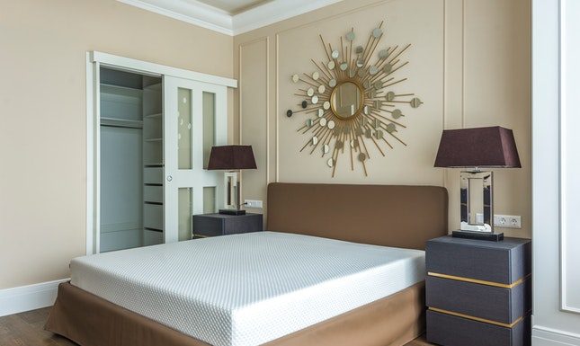 How to Neatly Secure a Mattress Cover