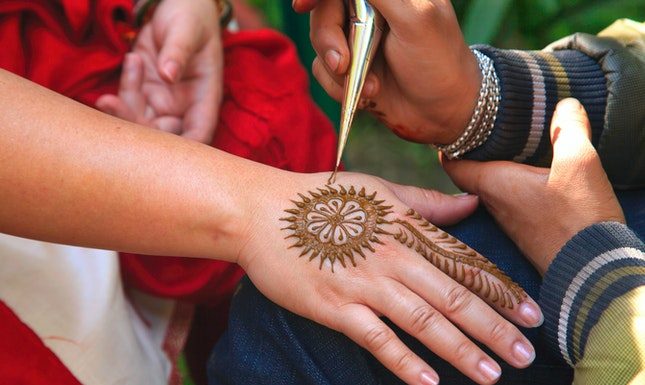 What is Henna & How Long Does Henna Last How Long Does Henna Last