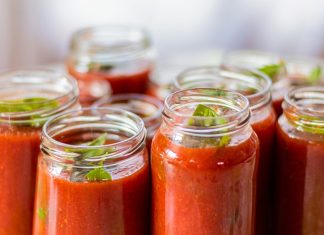 Homemade Tomato Sauce with Antioxidant and Anti-Carcinogenic Effects