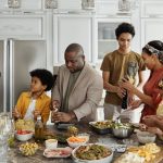 How Having Dinner Regularly with Your Family Affects your Lifestyle (1)