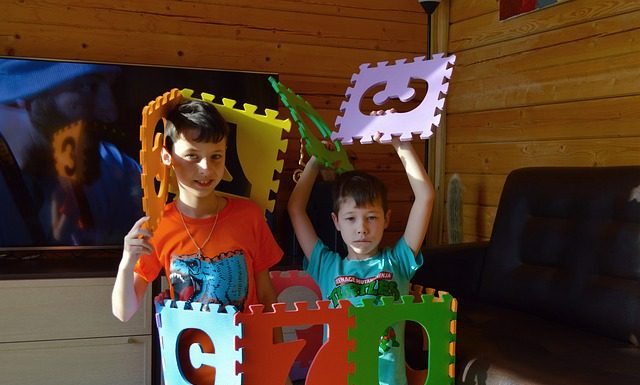 4 Types Of Cardboard Fort Kits That Are Great For Kids