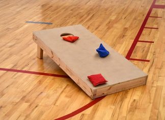 How To Set Up The Ultimate Backyard Cornhole Tournament