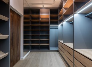 Maximizing Space and Style: Expert Advice on Finding the Perfect Wardrobe for Your Home