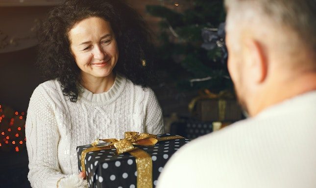 Fashion Alert: Tips To Choose The Best Gifts For A Comfort-Loving Man