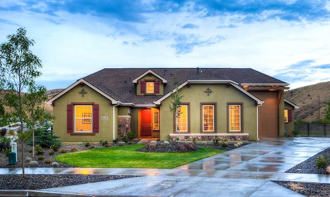 Crisp & Clean: Maintaining Your Home’s Exterior in Every Season
