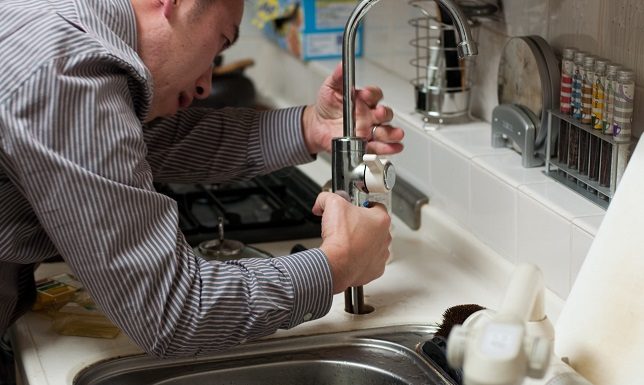 SOS: What To Do When Facing A Plumbing Crisis