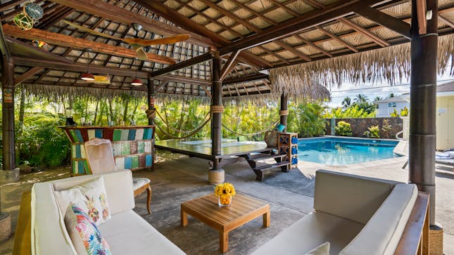 How to Make Full Use of Your Pergola Every Season