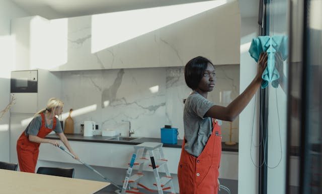 How Can Professional Cleaners Ensure a Stress-Free Move-Out in Melbourne?