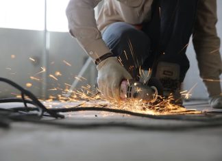 The Time-Money Tradeoff in Construction: How to Win Both Battles