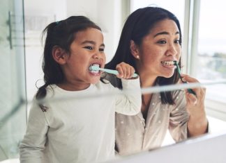 Emergency Dental Services Every Mom Should Be Aware Of