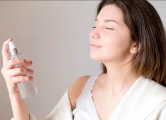 Skincare Simplified: Why Hypochlorous Acid Spray Belongs in Every Mom’s Bag