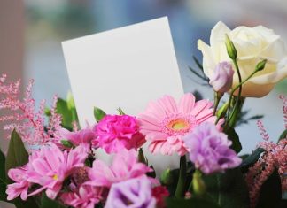 The Etiquette for Sending Flowers: Dos and Don’ts