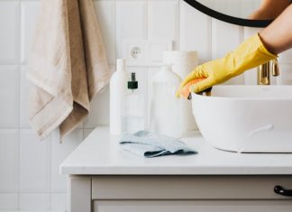 When and How Often Should You Book a Cleaning Service?