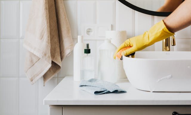 When and How Often Should You Book a Cleaning Service?