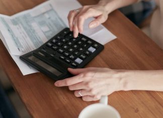 From Chaos to Clarity: How Consolidating Debt Impacts Long-Term Financial Health