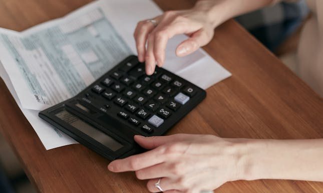 From Chaos to Clarity: How Consolidating Debt Impacts Long-Term Financial Health