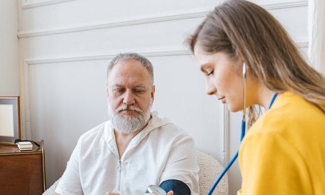 How Does In-Home Care Benefit Seniors in Jackson, MI?