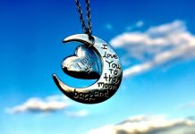 How Custom Commemorative Pieces Keep Memories Alive