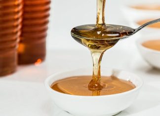 The Difference Between Canadian Raw Honey and Regular Honey