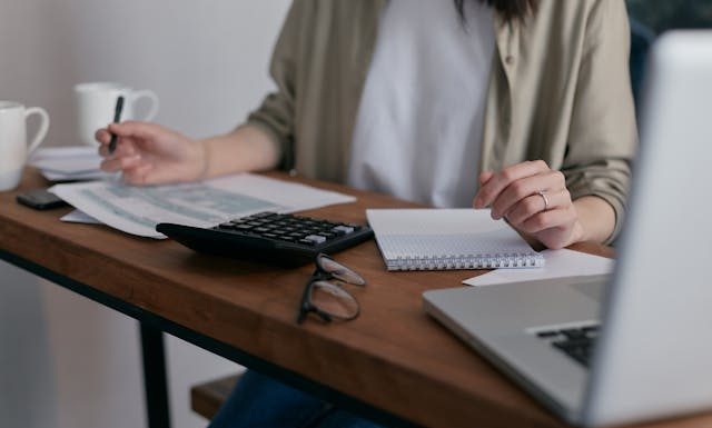 Smart Ways to Save Money and Pay Off Your Student Debt Faster