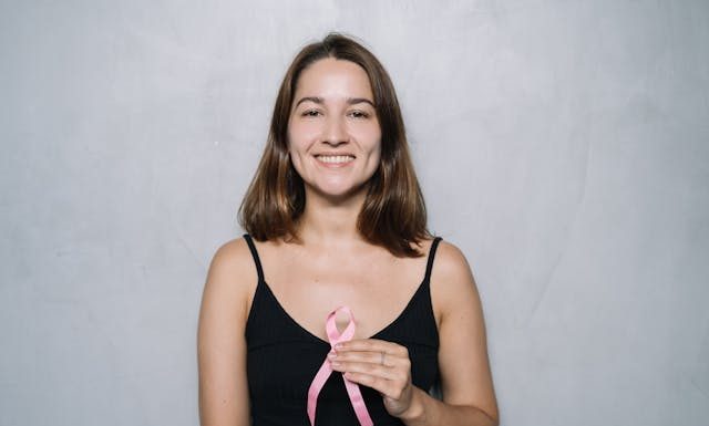 7 Clinical Factors Surgeons Evaluate Before Approving Breast Augmentation