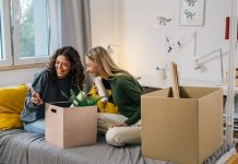 A Complete Guide to Choosing the Right Student Housing for Your Teen