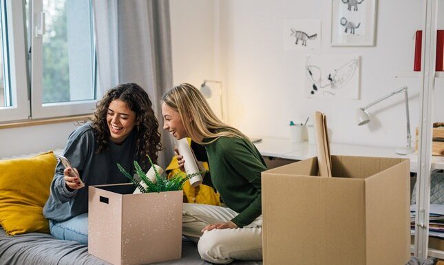 A Complete Guide to Choosing the Right Student Housing for Your Teen