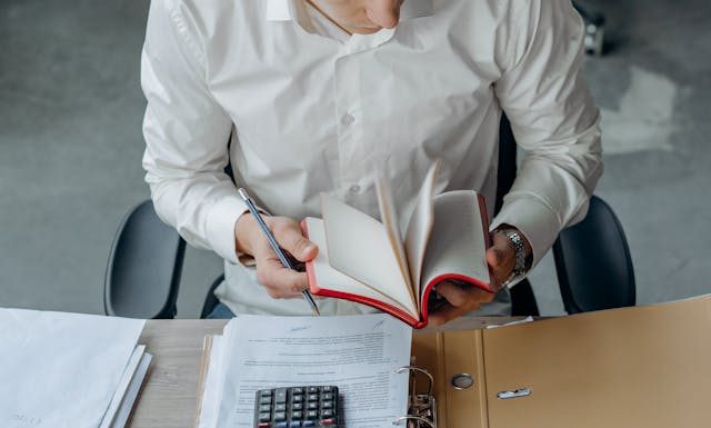 What Wealthy Canadians Gain From Having A Financial “Quarterback”