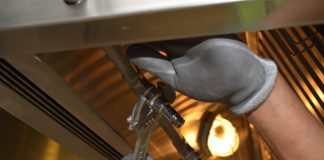 How Hiring a Local Plumber Transforms Your Plumbing Woes