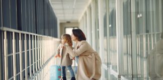 What To Pack In Your Hand Luggage When Flying With Kids