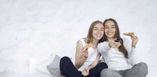 Hosting a Memorable Girls’ Night at Home