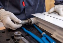 Homeowners: What to Expect When Hiring Local Plumbers