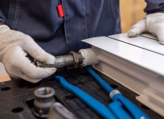 Homeowners: What to Expect When Hiring Local Plumbers