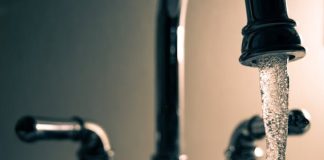 Roto-Rooter vs Diy Plumbing Solutions: Factors to Consider