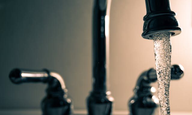 Roto-Rooter vs Diy Plumbing Solutions: Factors to Consider