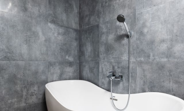 A Practical Guide to Replacing a Bathtub With a Shower