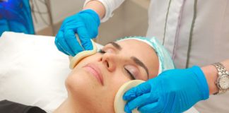 The Ultimate Guide to Safe Non-Surgical Cosmetic Procedures: What to Look for in a Practitioner