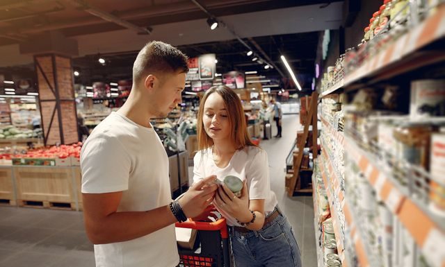 How to Build a Practical Grocery Routine Around Seasonal Produce