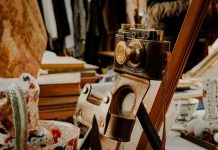 A Simple Guide to Buying Antiques at Auction