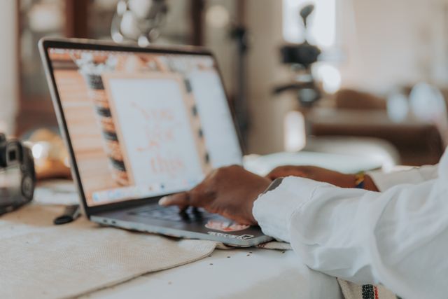 Marketplace Rates vs Agency Fees for Farm and Homestead Writers